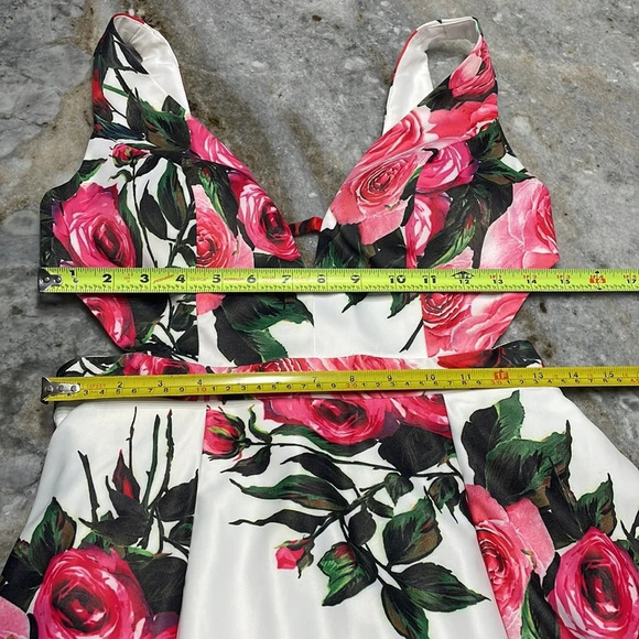 JVN by Jovani JVN65166 Floral Fit and Flare Short Dress - Picture 10 of 12